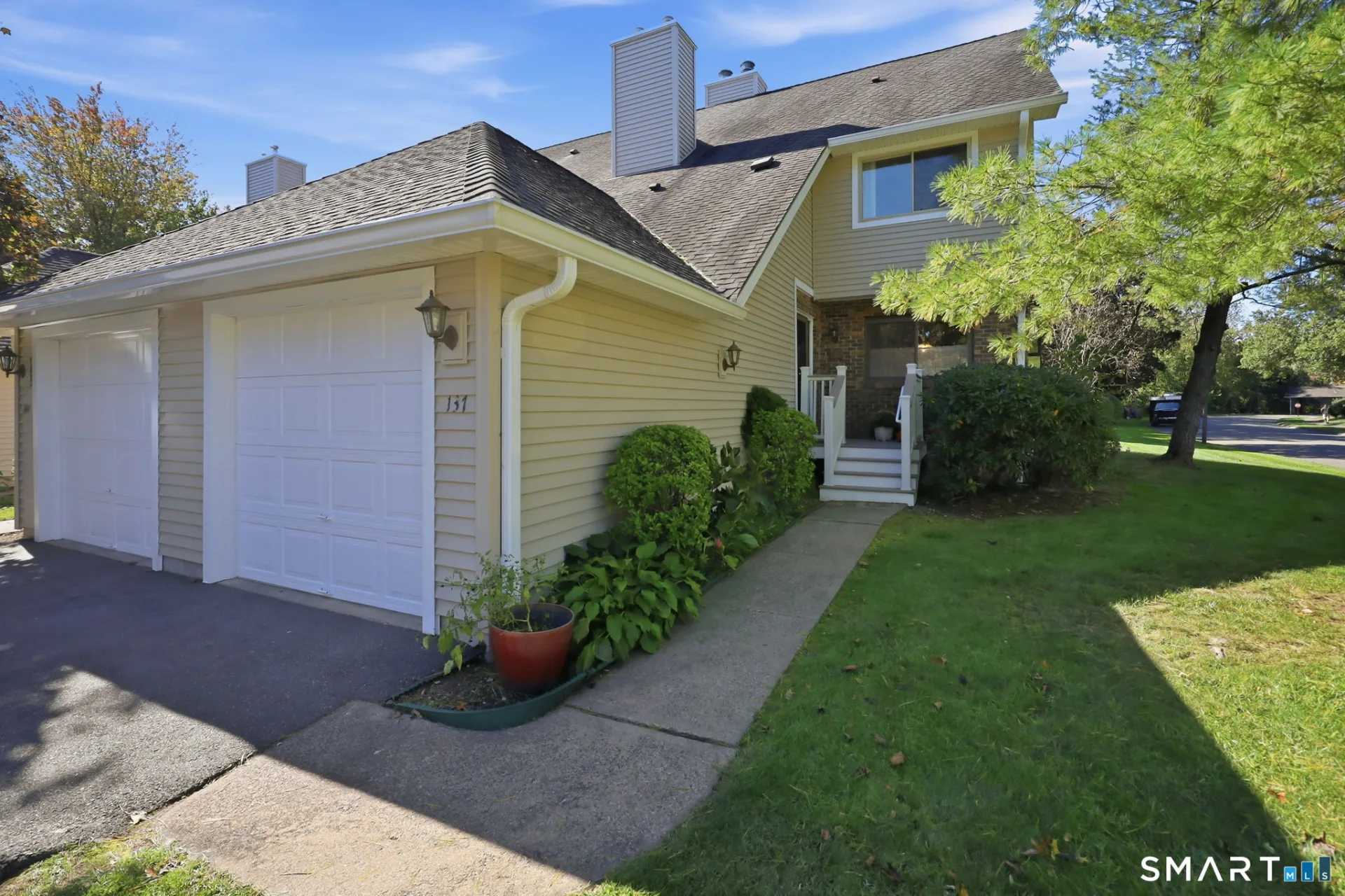 137 Foxboro Drive #137, Newington, CT