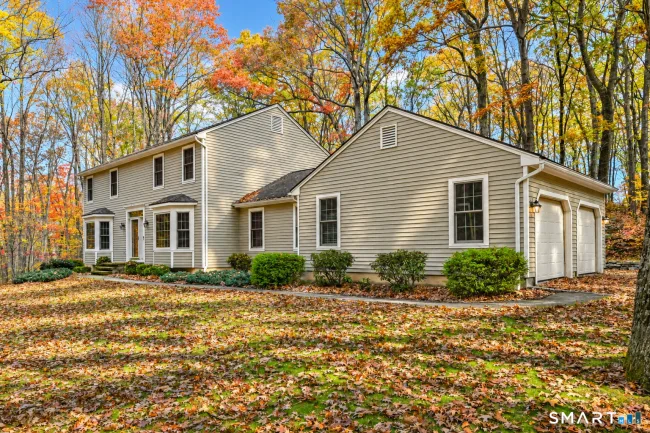 160 Woods Way Drive, Southbury, CT