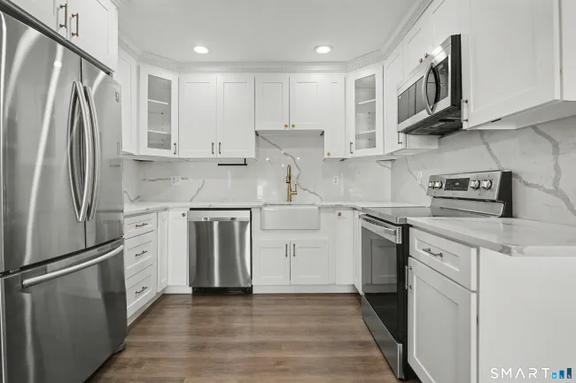 3200 Madison Avenue #23
