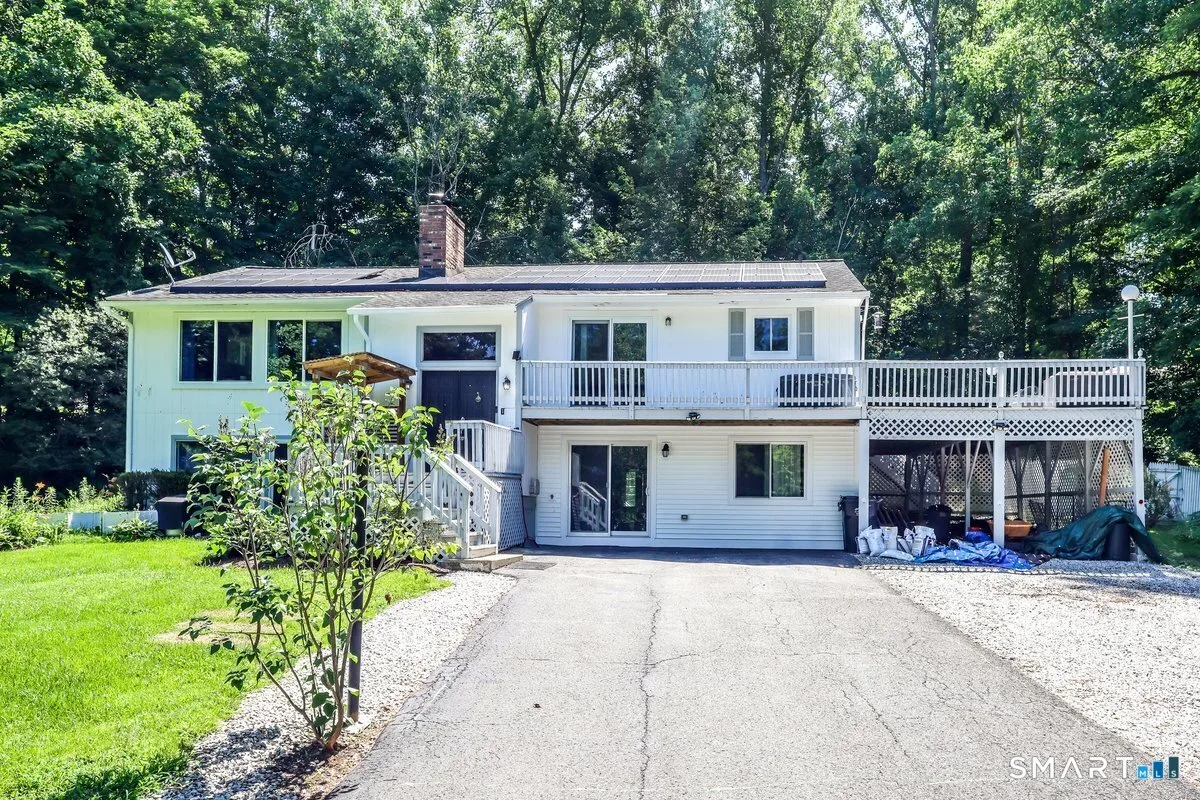 212 Chestnut Land Road, New Milford, CT