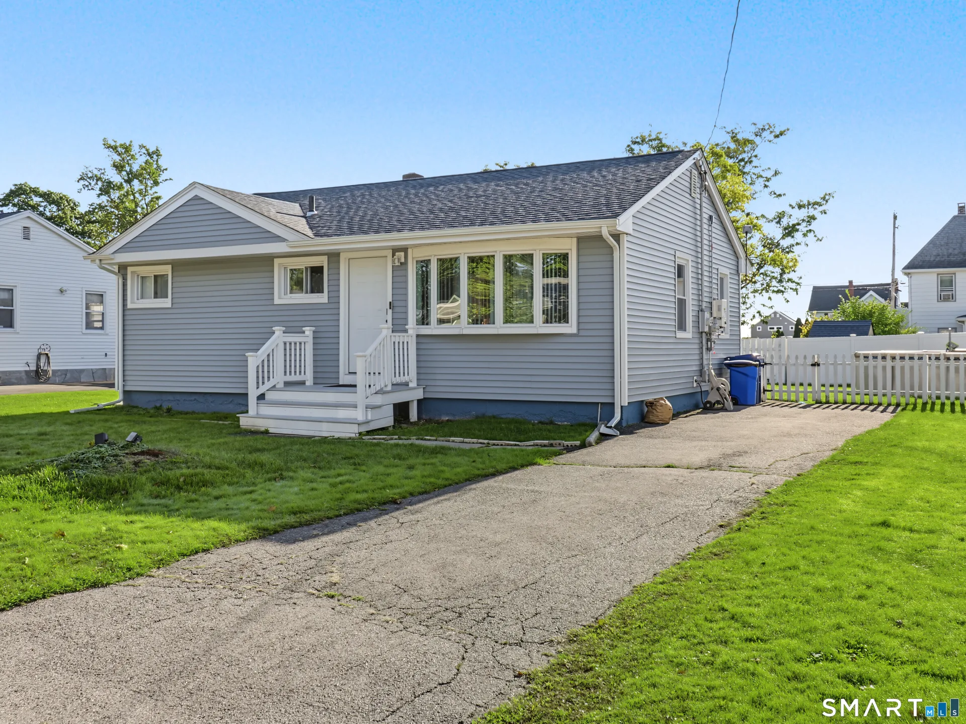 76 Great Circle Road, West Haven, CT