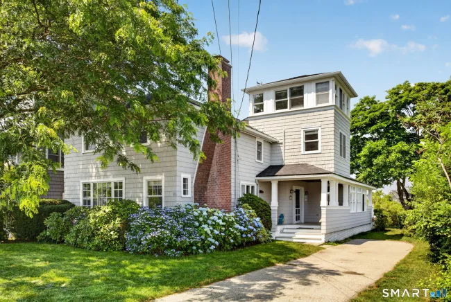 48 Sound Breeze Avenue