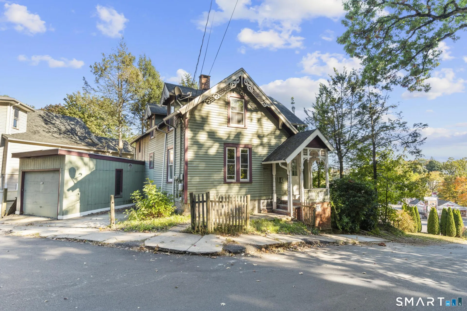 21 Pond Street, Naugatuck, CT