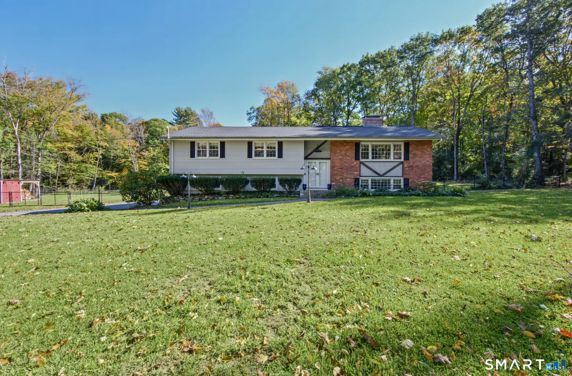 27 Berkshire Drive, New Hartford, CT