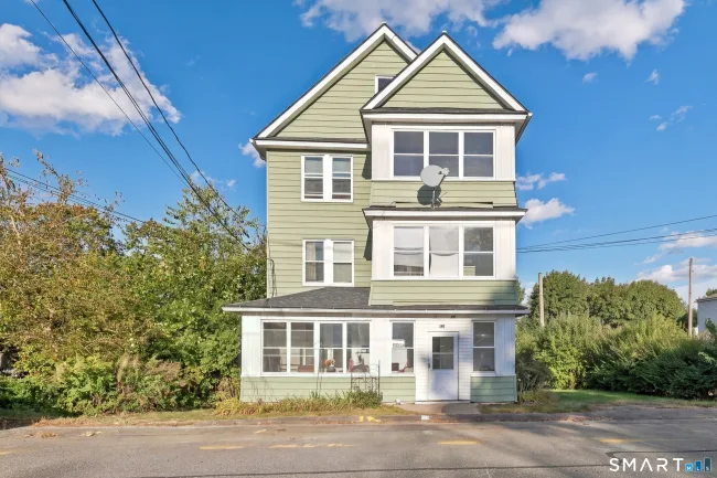 22 Harriet Avenue