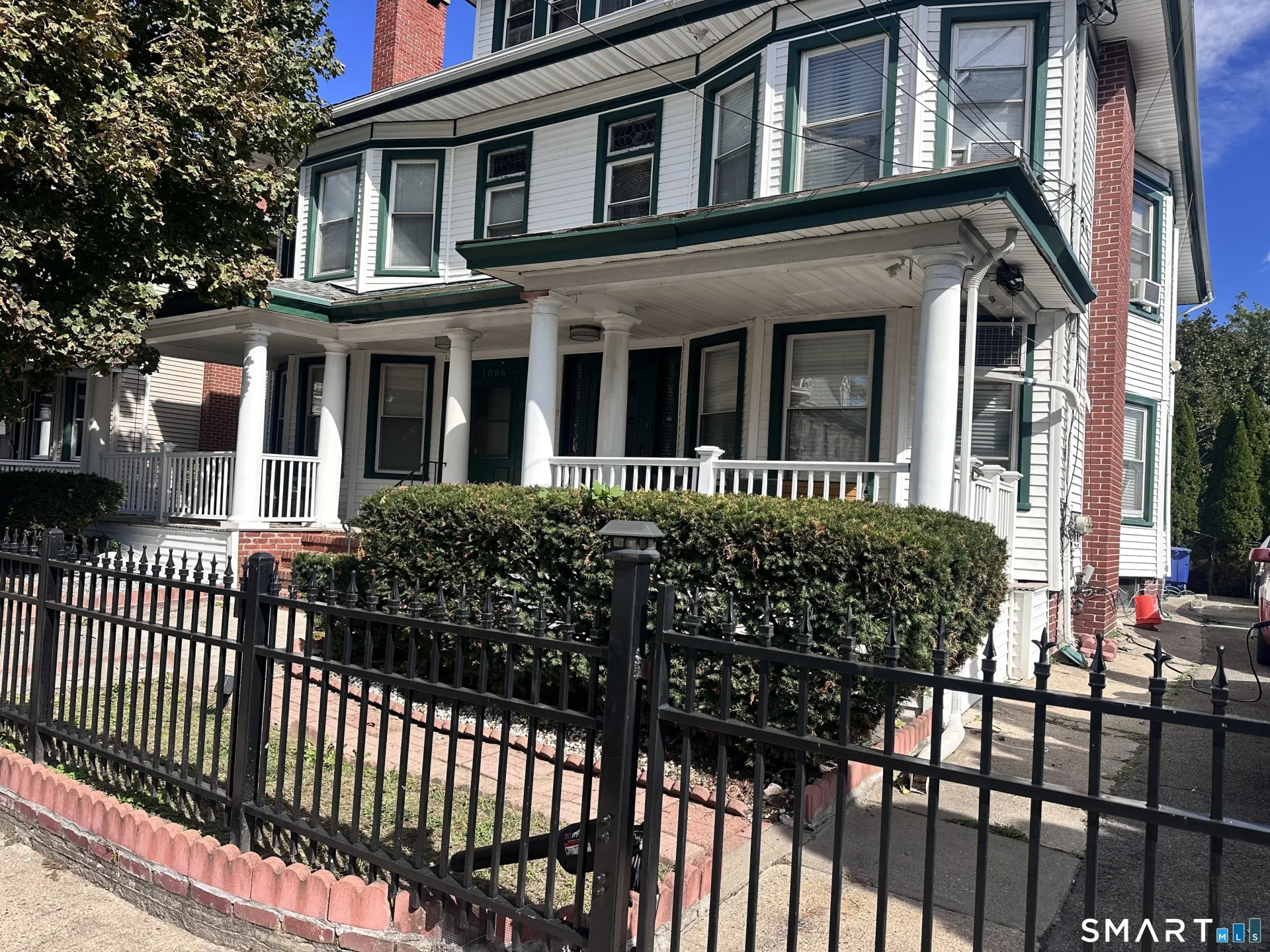 1084 Iranistan Avenue, Bridgeport, CT