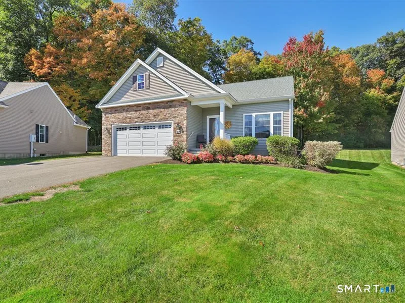 19 Sonoma Lane #19, Middletown, CT