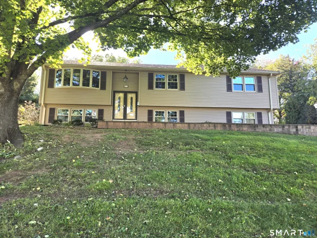 21 Downing Circle, Bloomfield, CT