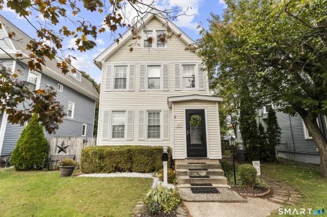 121 Center Street