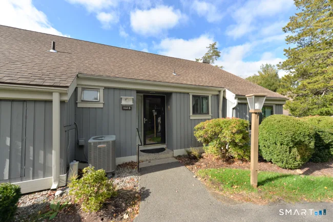 533 Heritage Village #B