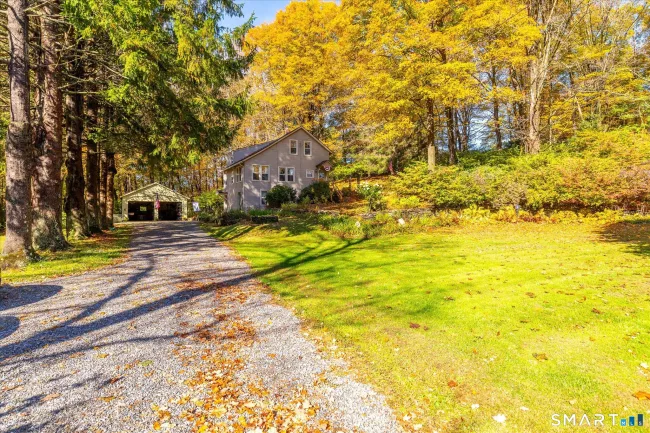 70 Woodstock Road, Pomfret, CT