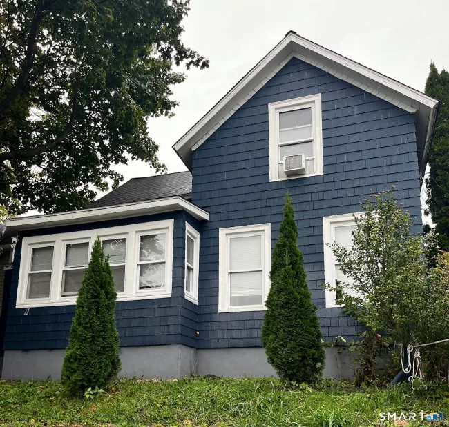 11 Greenwood Street