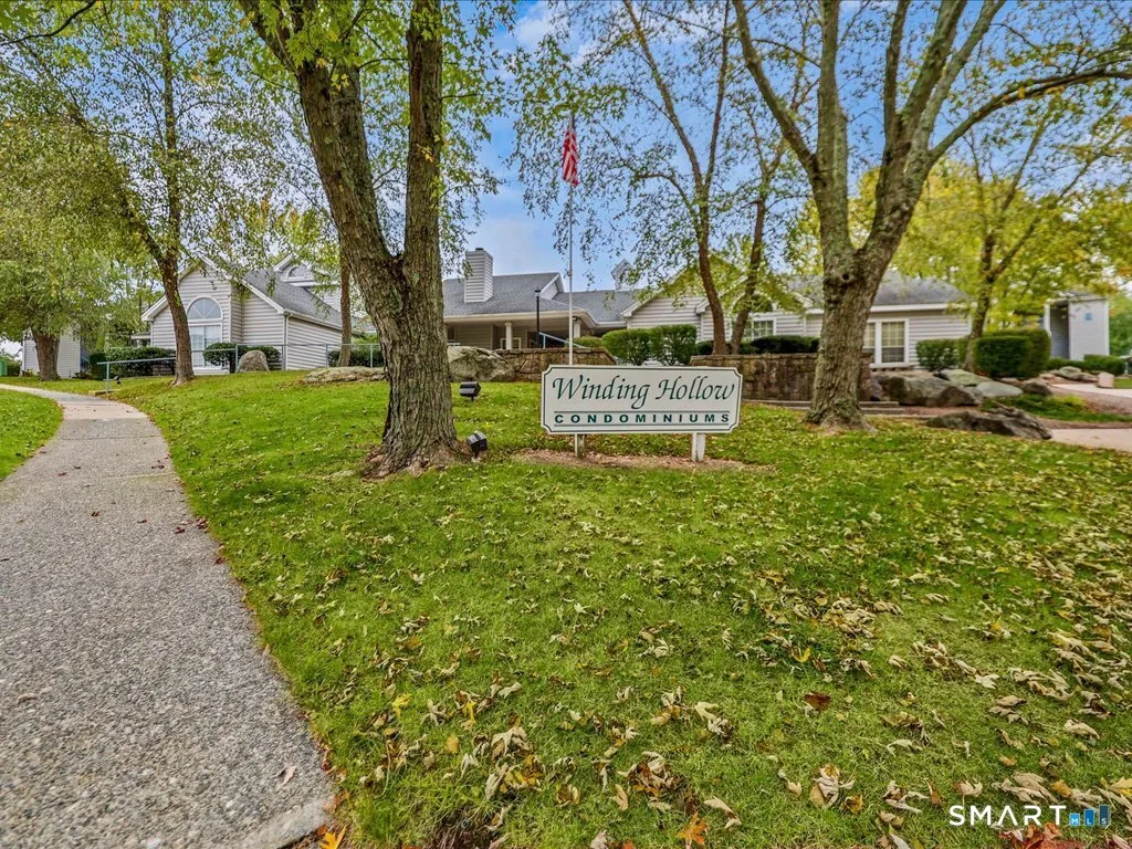 75 Crown Knoll Court #108, Groton, CT