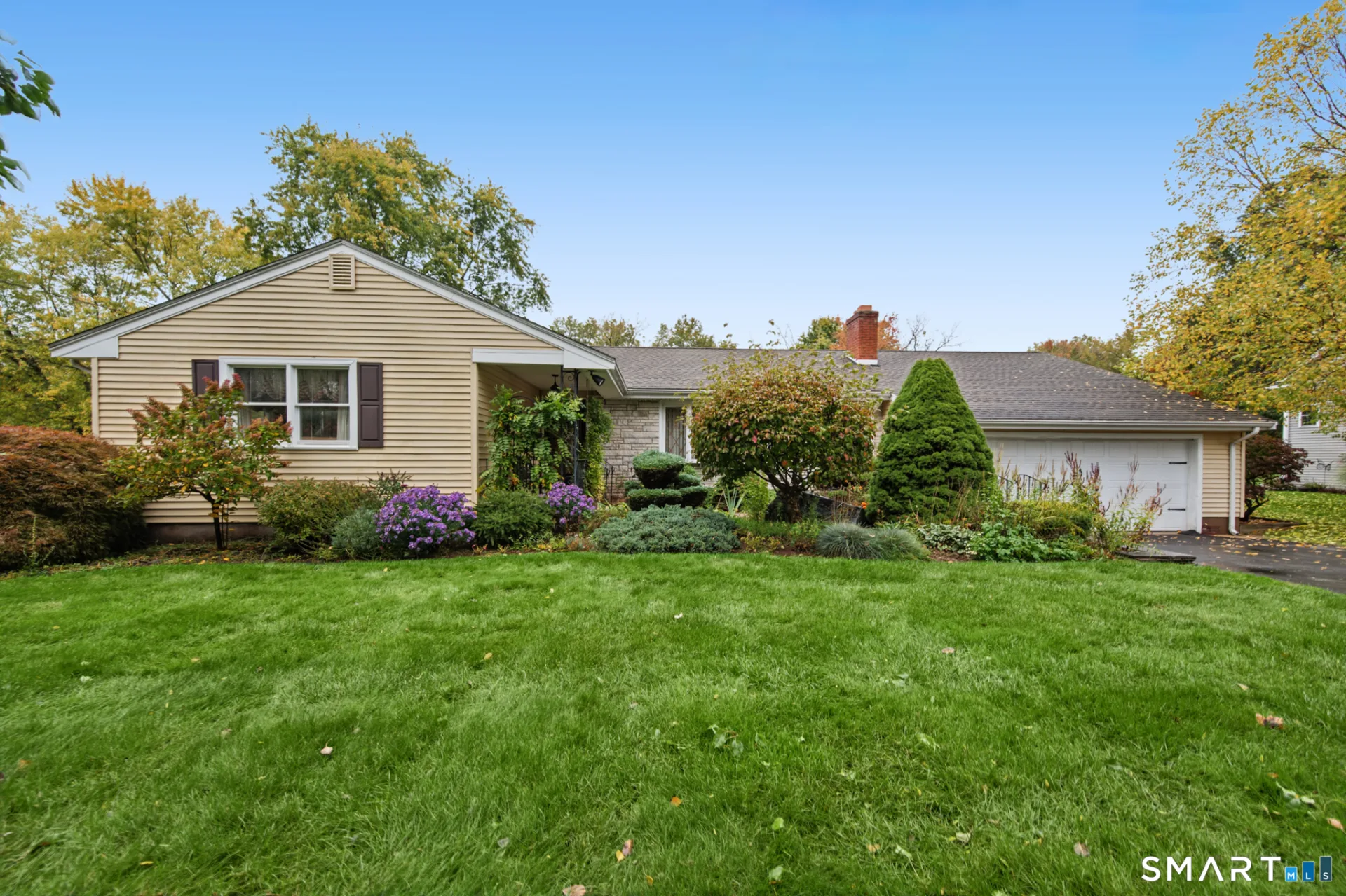130 Robbins Avenue, Newington, CT