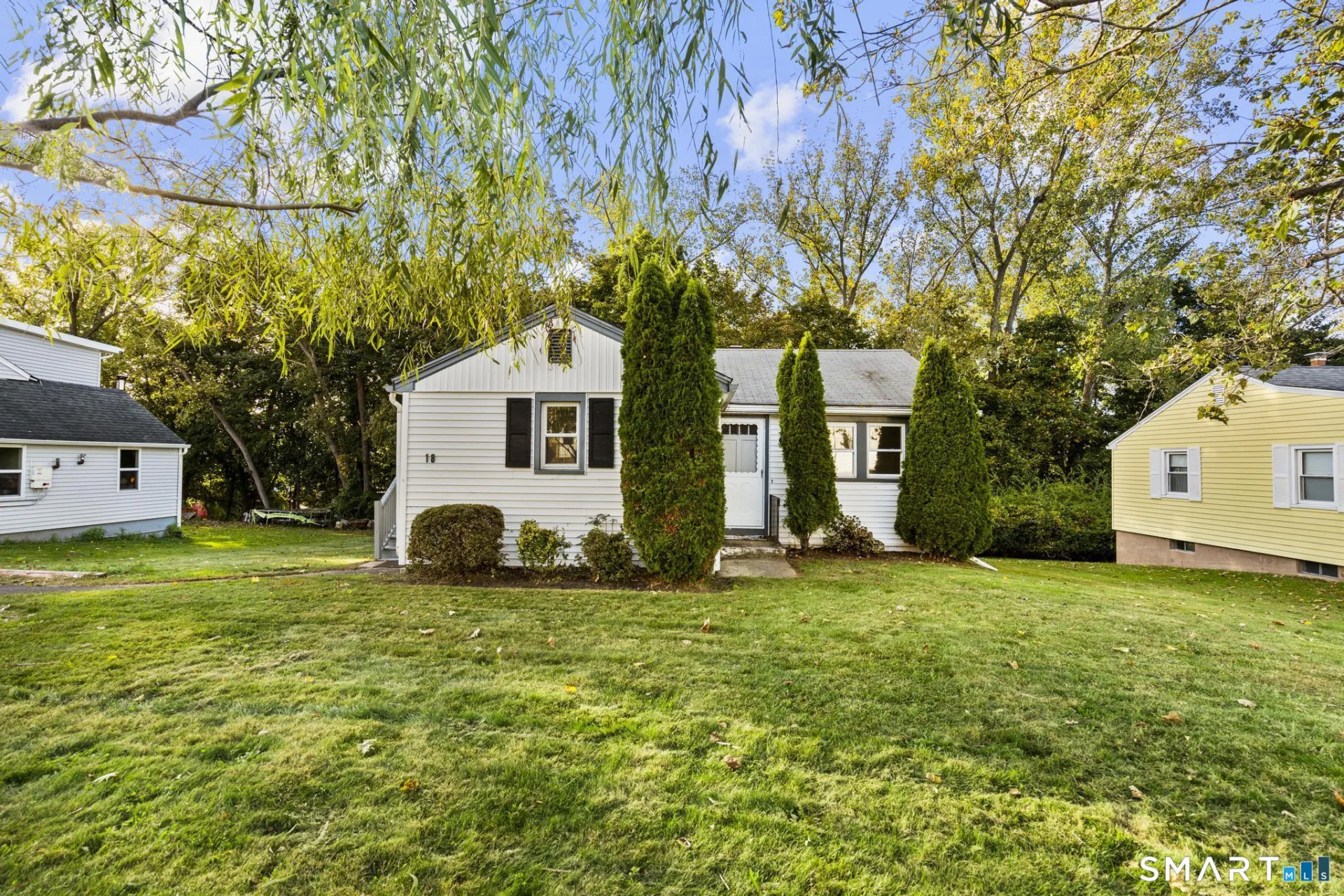 18 Gilbert Lane, Branford, CT