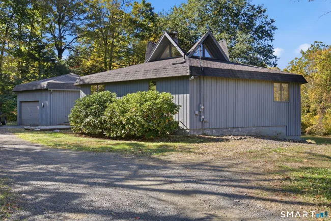 102 Glen Street