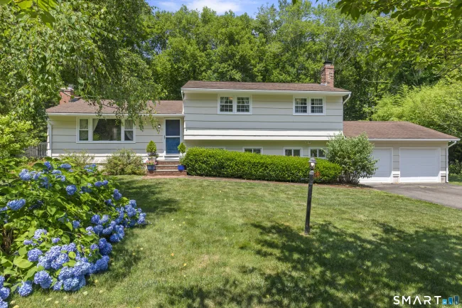 16 Tamarac Drive