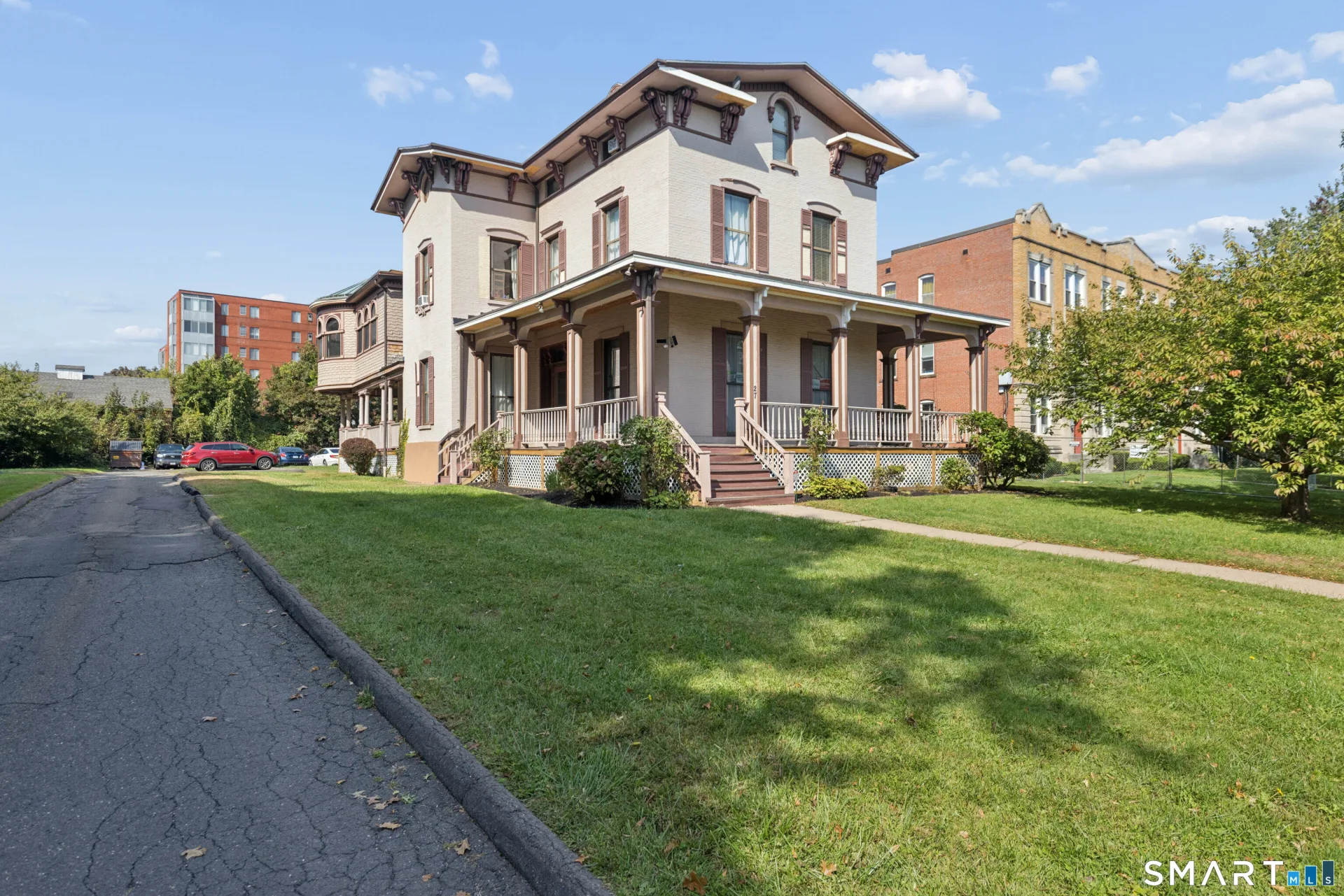 27 Charter Oak Place #C, Hartford, CT