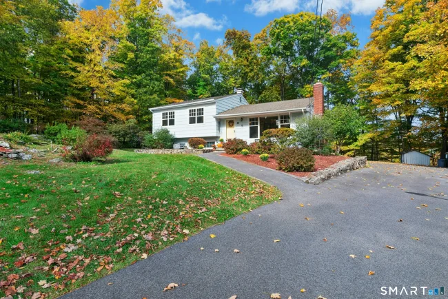 35 Aspen Ledges Road