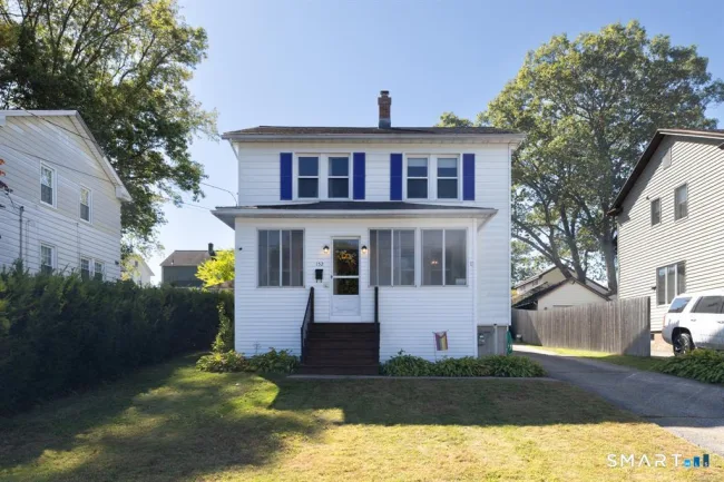 152 Woodbine Street