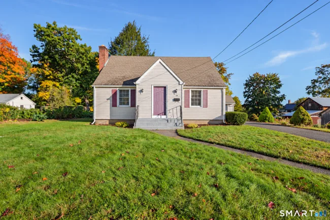 28 Lawndale Avenue