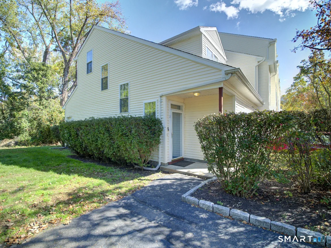 291 Silverbrook Road #2, Orange, CT