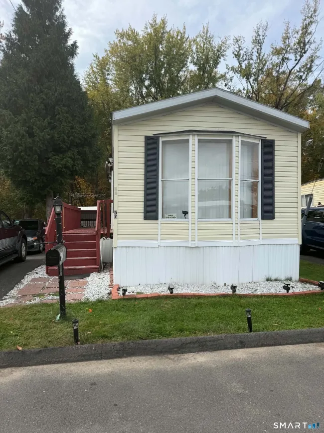 57 Rivermead Boulevard