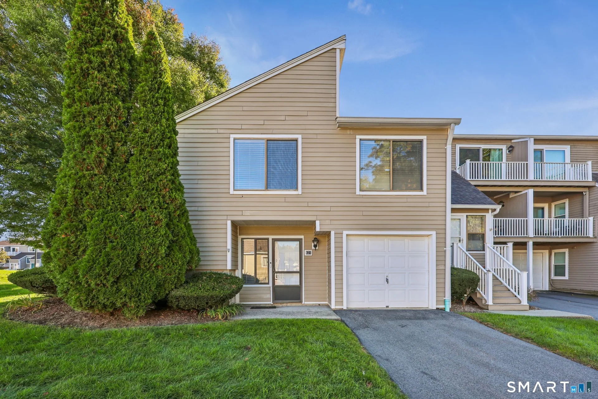 621 Longfellow Drive #621, Branford, CT