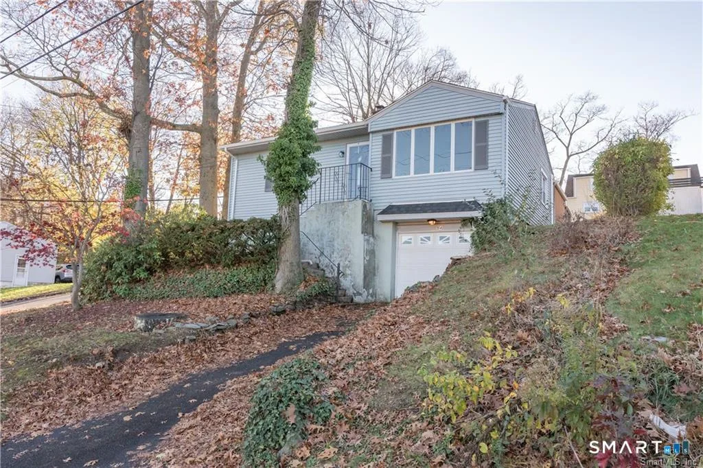 54 Robart Street, West Haven, CT
