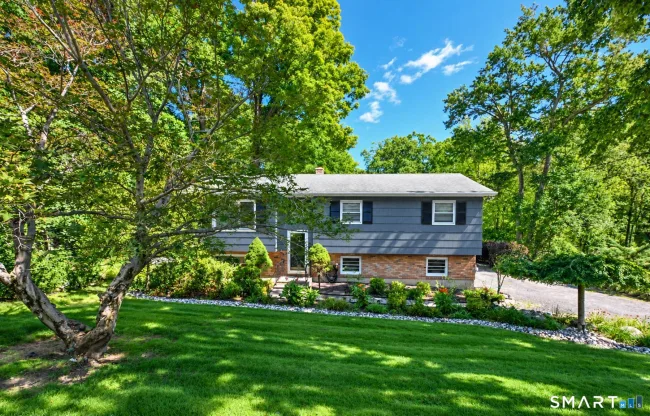 14 Indian Hill Road