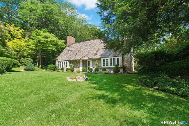 76 Peaceable Street
