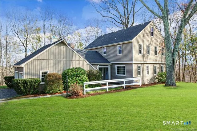 9 Gale Court, Bethel, CT