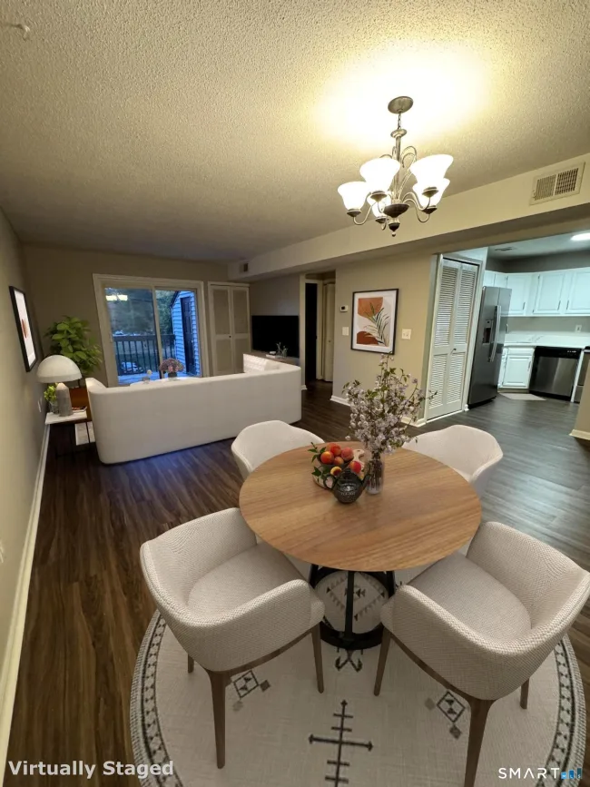 512 Twin Circle Drive #512