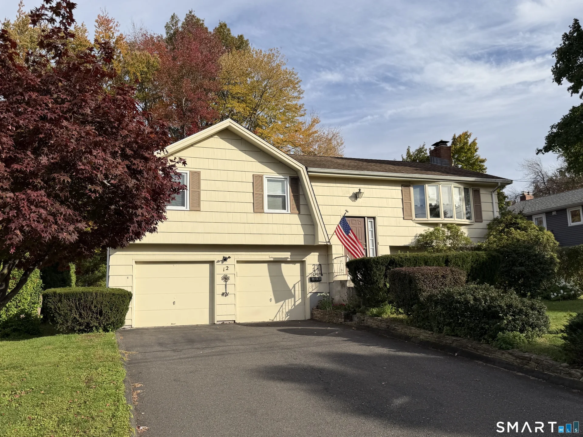 12 Nathan Hale Drive, Newington, CT