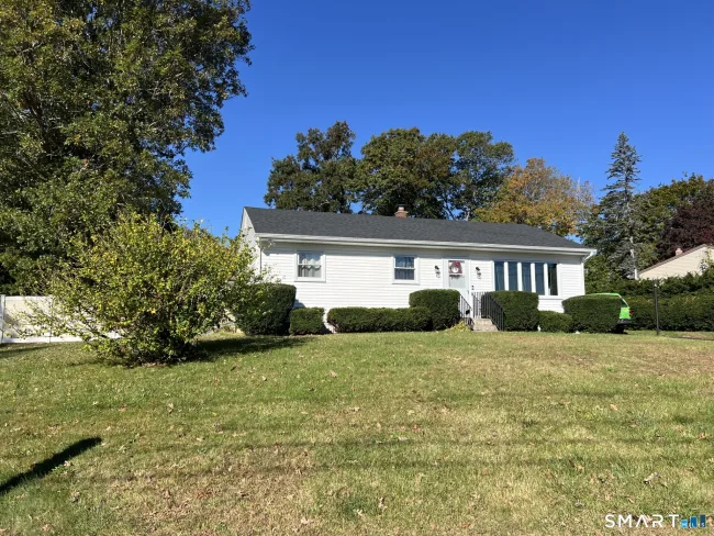 7 Illinois Court, Montville, CT
