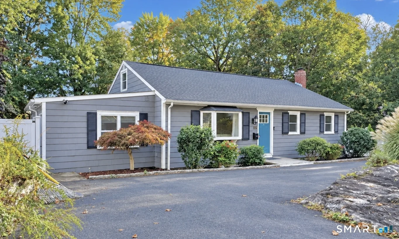 15 Whitwell Street, Milford, CT