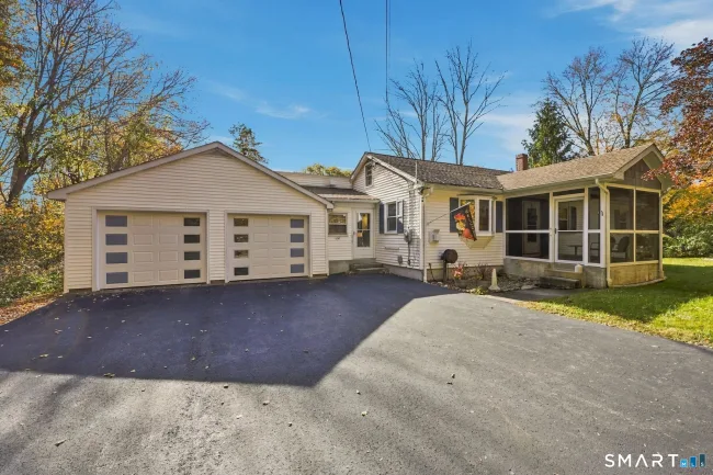 142 Gifford Lane, Bozrah, CT