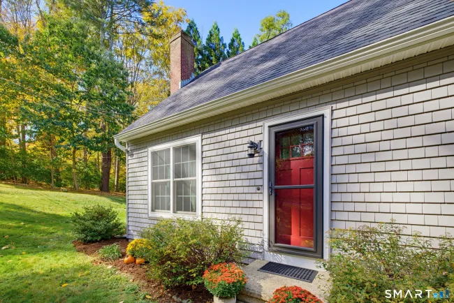 6 Gilbert Hill Road