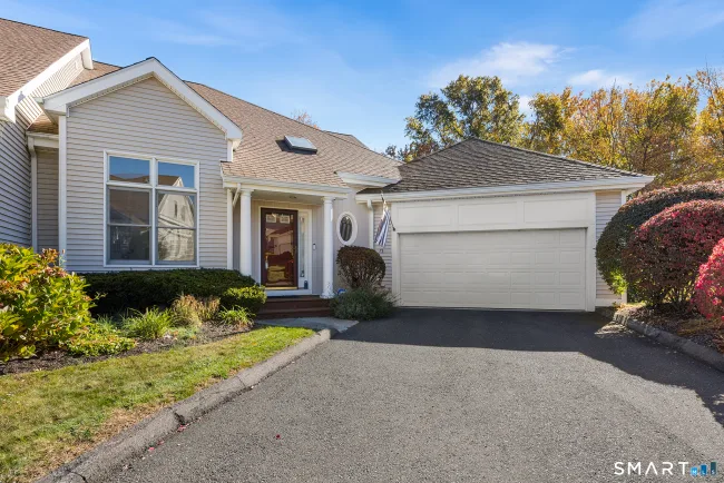 73 Summerfield Gardens #73