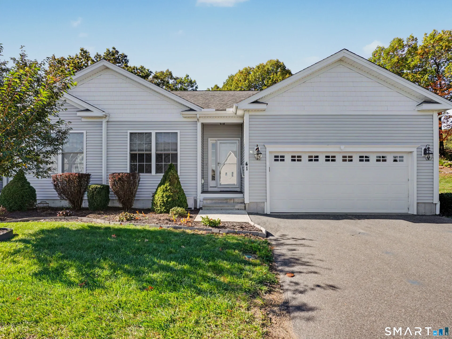 41 Pondview Circle #41, Beacon Falls, CT