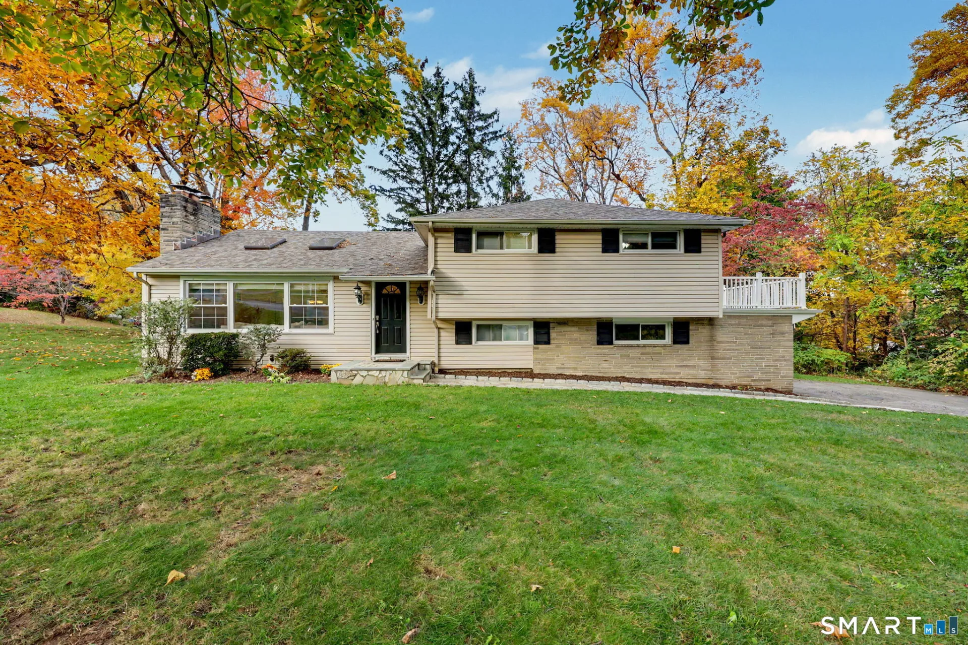 15 Geraldine Circle, Trumbull, CT