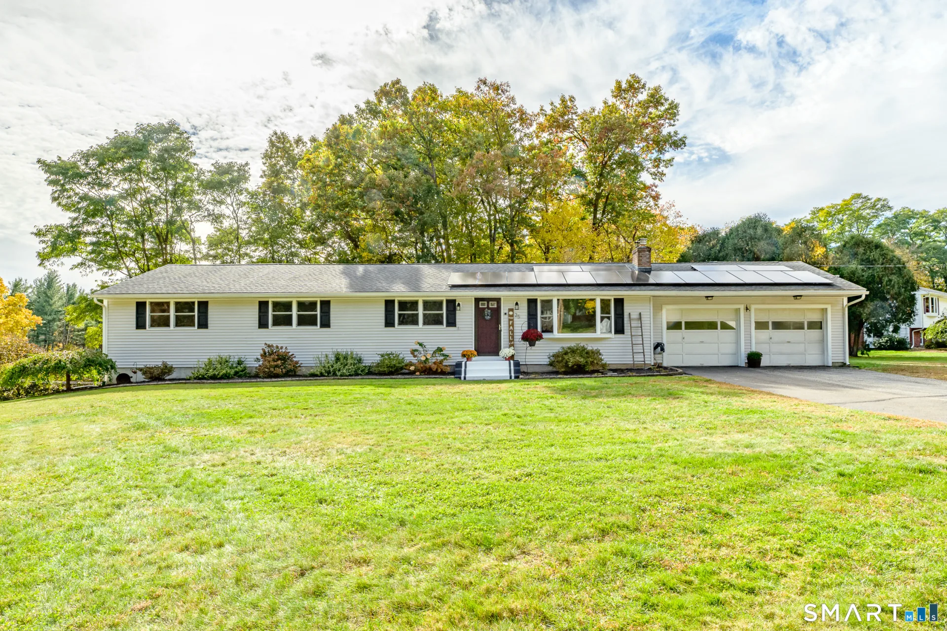 25 Pineview Drive, Vernon, CT