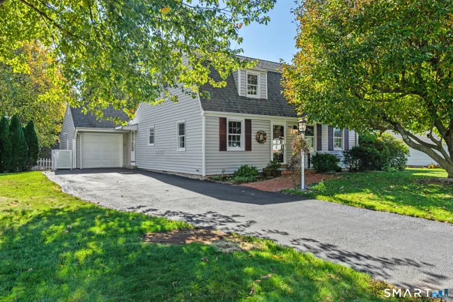 11 Centerwood Road