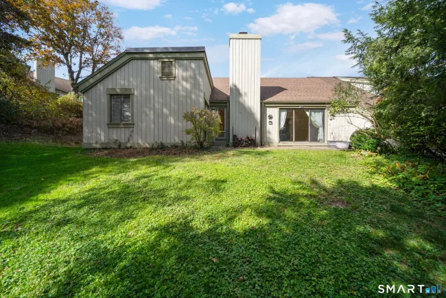 198 Heritage Village #B, Southbury, CT