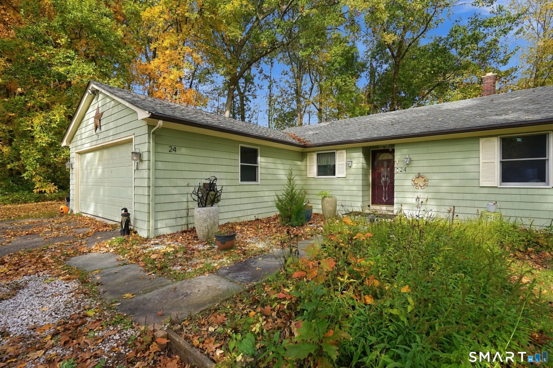 24 Raymond Road, East Hampton, CT