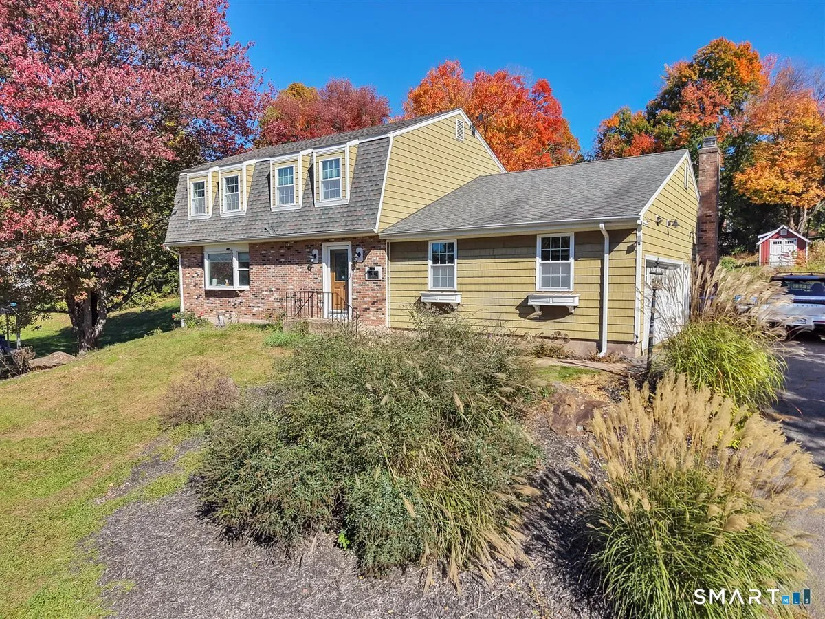 11 Kent Drive, Manchester, CT