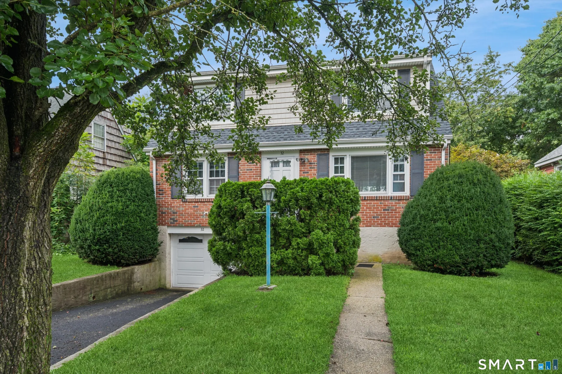32 Hollow Wood Lane, Greenwich, CT