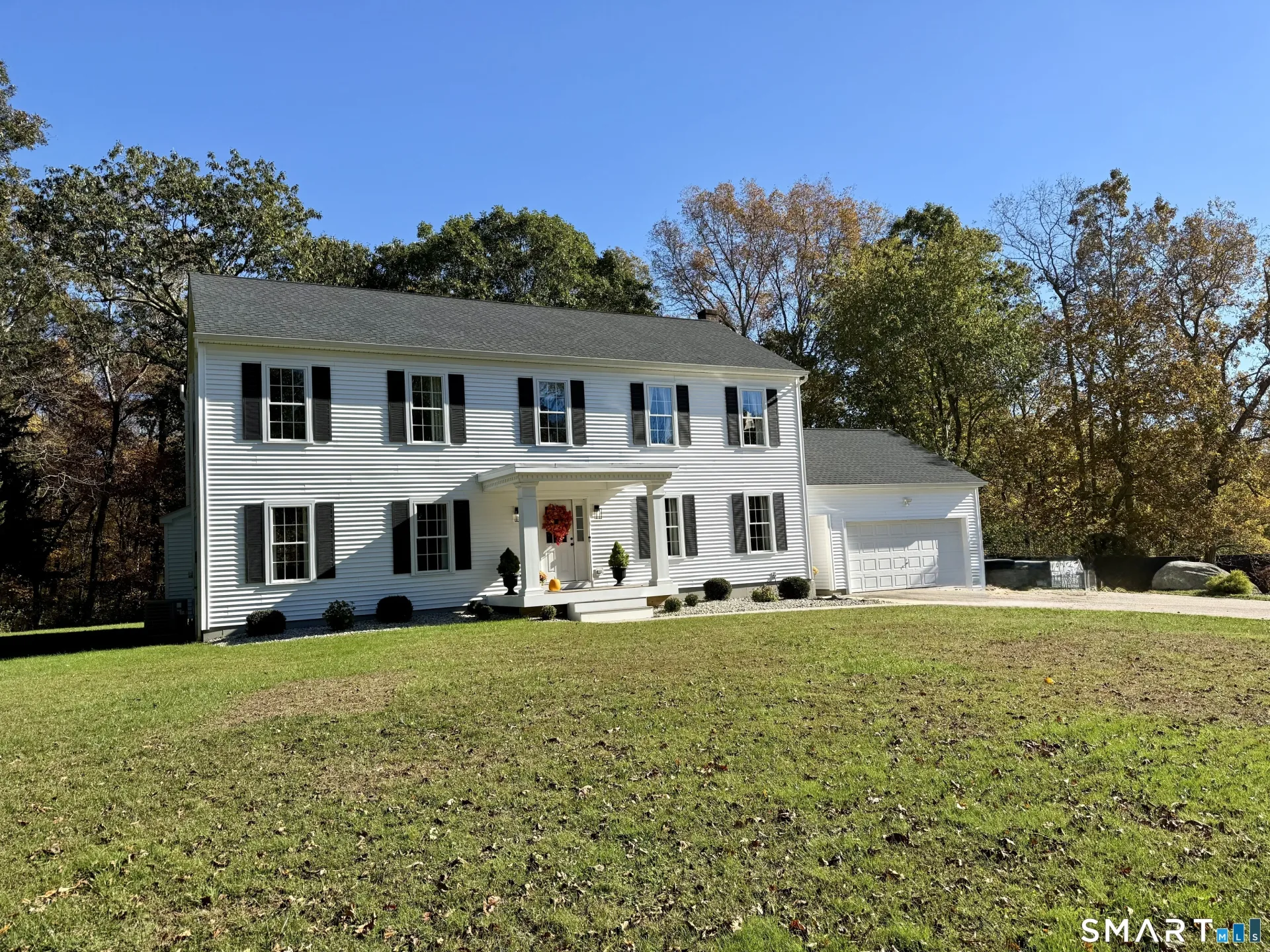 4 Chester Maine Road, North Stonington, CT