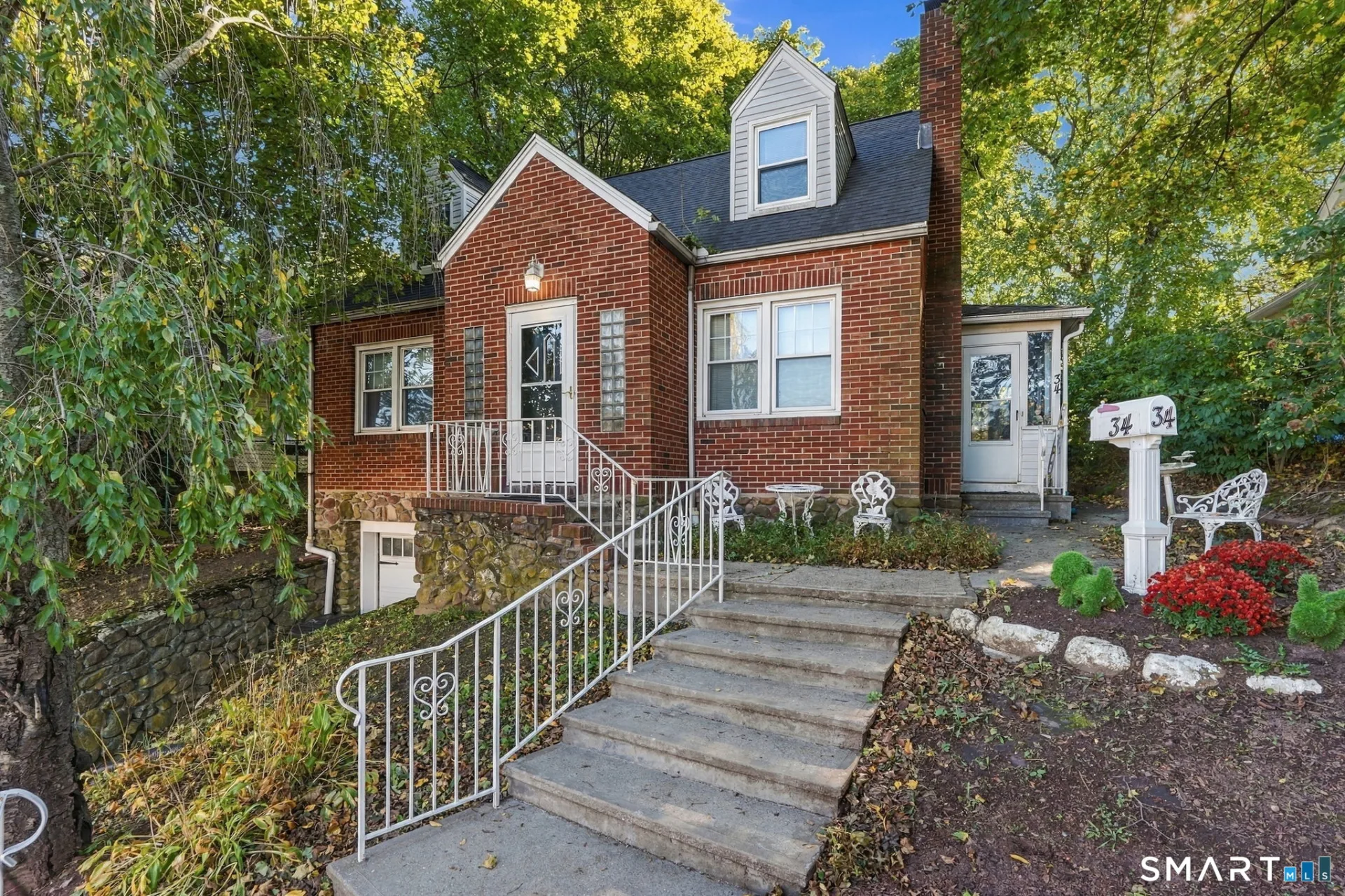 34 Bradley Avenue, Meriden, CT
