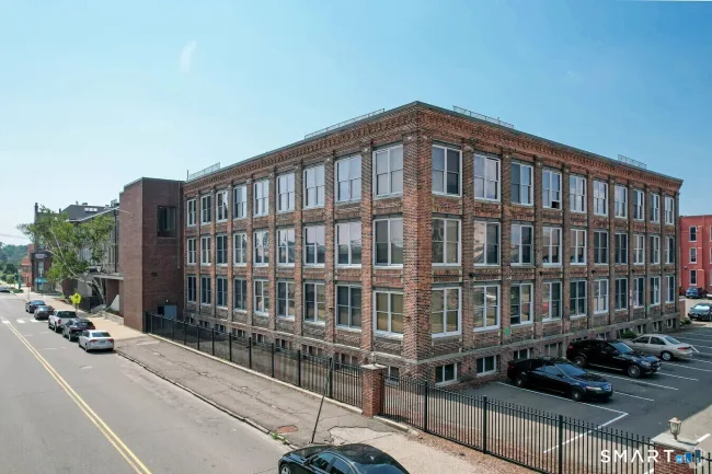 325 Lafayette Street #1202
